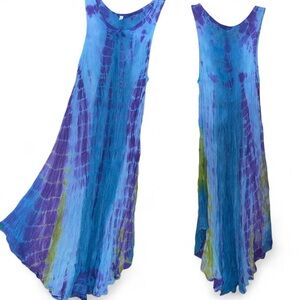 Beautiful blue and purple tie-dye midi dress with a flowy, boho vibe m/l
